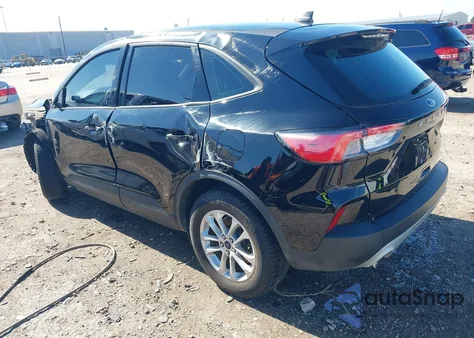 2022 Ford Escape S z USA, uszkodzony, nr VIN 1FMCU0F66NUA05521